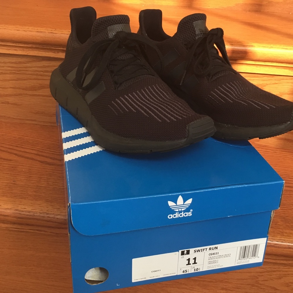 Men’s Adidas sneakers